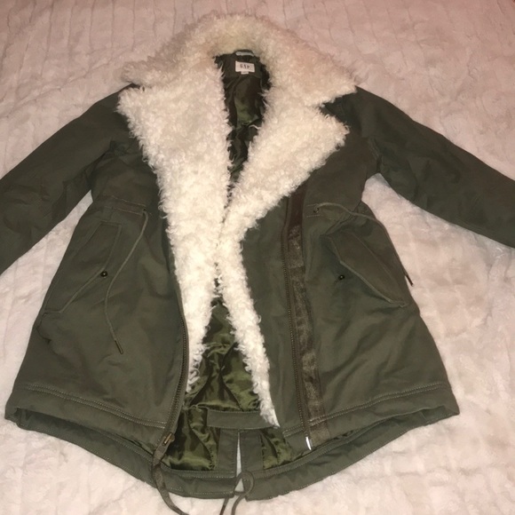 KHAKI WOOL COLLAR COAT - Picture 1 of 11